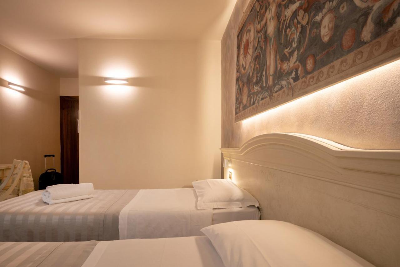 פוזולנגו Hotel San Lorenzo מראה חיצוני תמונה