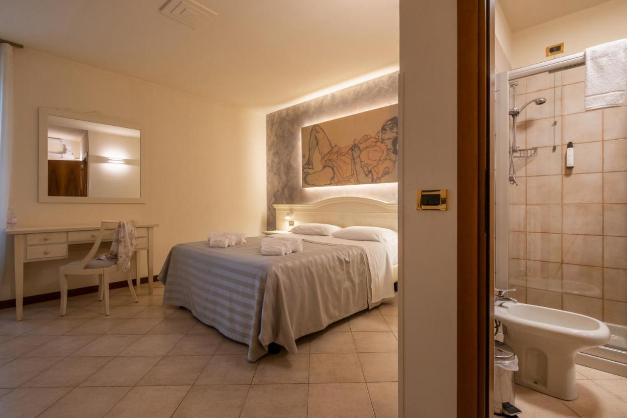 פוזולנגו Hotel San Lorenzo מראה חיצוני תמונה