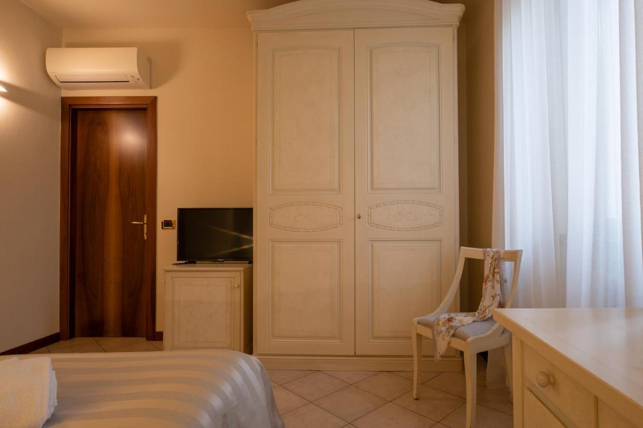 פוזולנגו Hotel San Lorenzo מראה חיצוני תמונה