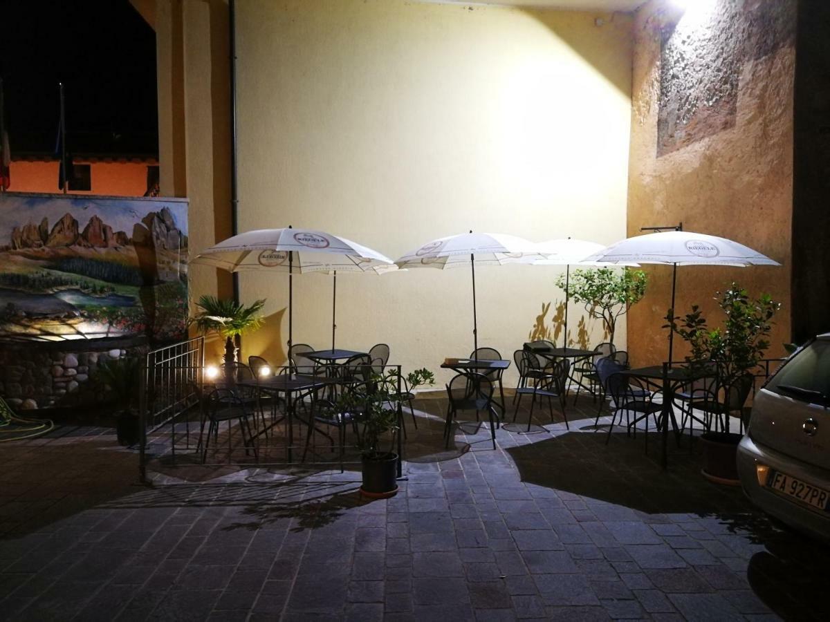 פוזולנגו Hotel San Lorenzo מראה חיצוני תמונה