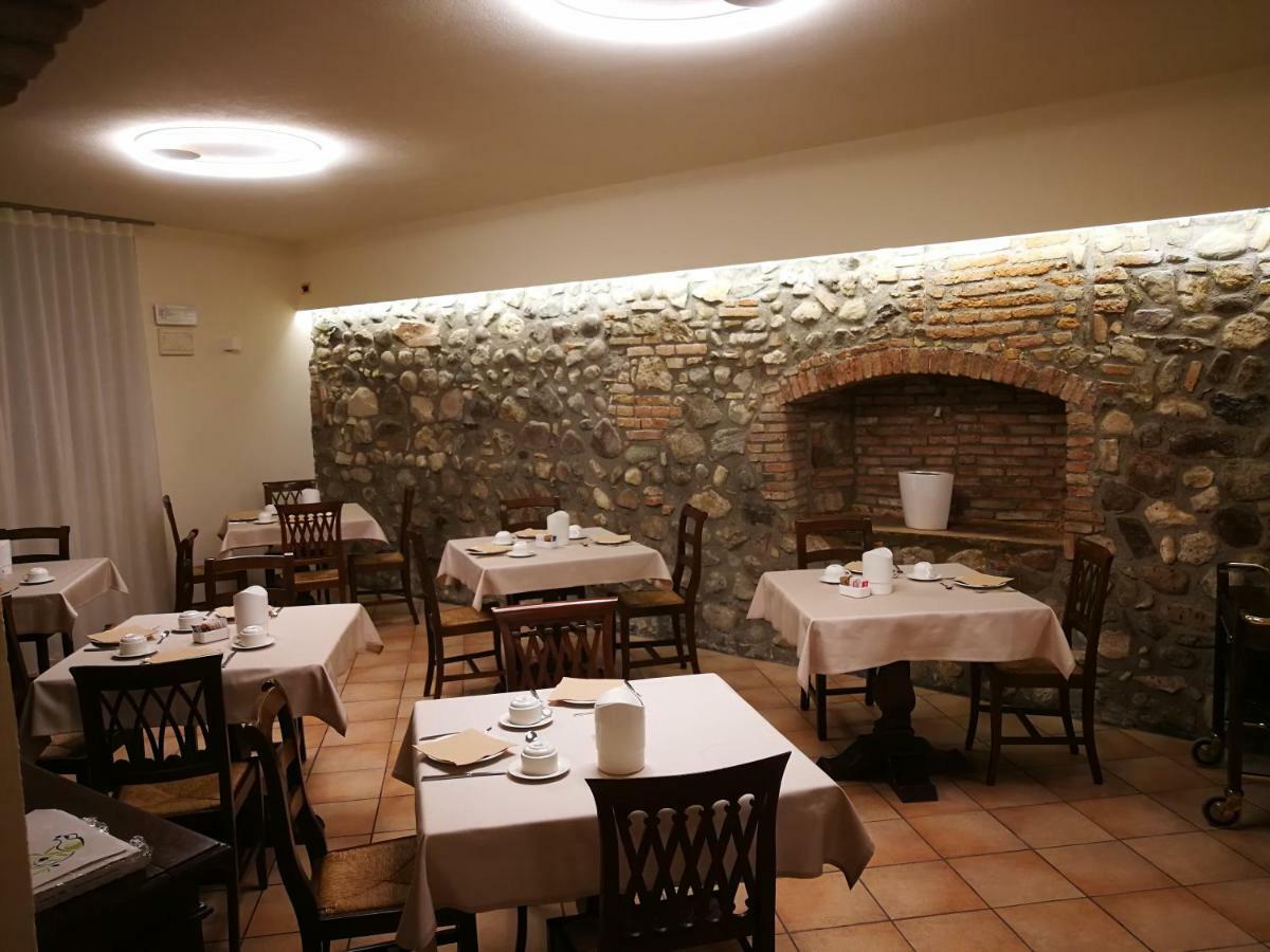 פוזולנגו Hotel San Lorenzo מראה חיצוני תמונה